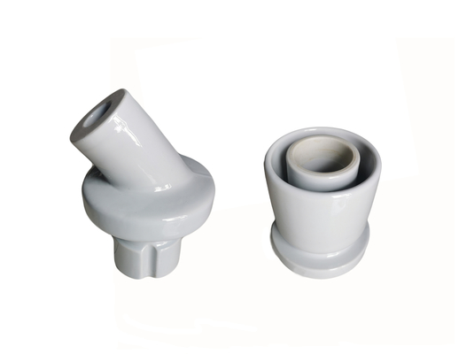 รูปร่างที่แตกต่างกัน customerized Porcelain Power Line Insulators / OEM ใช้ได้