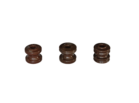 13.3KN ANSI 53-2 Porcelain Spool Insulators สำหรับส่ง
