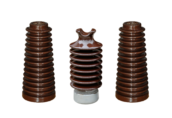 น้ำตาล 381 มม. สูง 12.5kN พอร์ซเลนโพสต์อินซูเลเตอร์สำหรับการจ่ายพลังงานไฟฟ้า