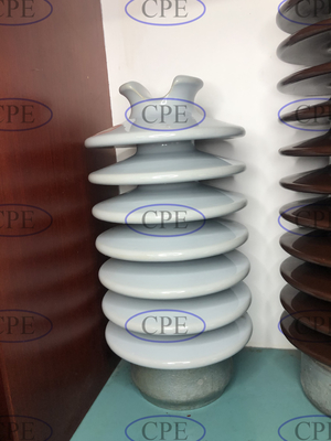 ANSI C29.7 สีเทาอ่อนเคลือบกระเบื้องพอร์ซเลนโพสต์ Insulators