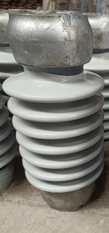 ความแข็งแรงสูง ANSI TR-208 Solid Core Station โพสต์ฉนวนสีเทาอ่อน Glazed