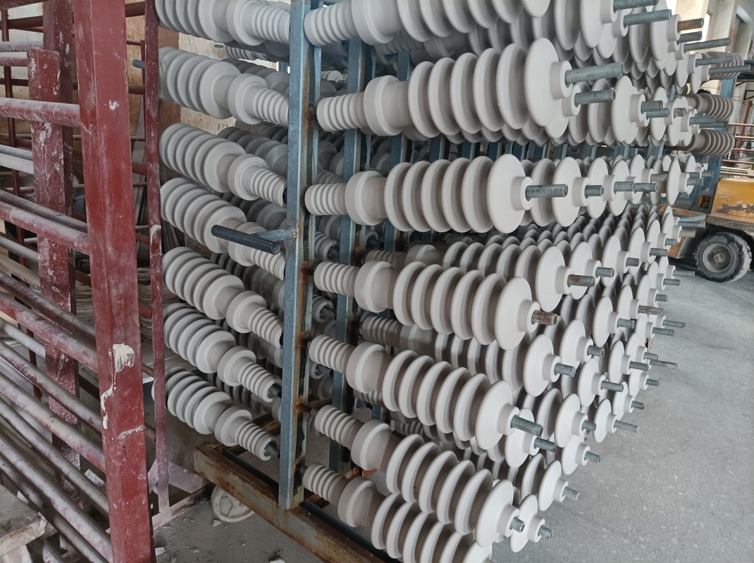 IEC Standard 25.8kV Oil ASS บูชพอร์ซเลนสีน้ำตาลเคลือบ OEM