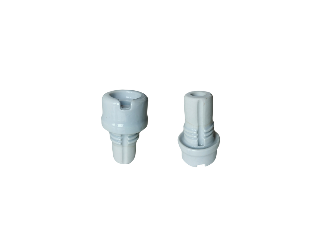ฉนวนเซรามิก ANSI 1.2kV สีเทาบนสายไฟ