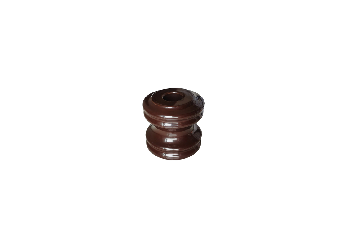 13.3KN ANSI 53-2 Porcelain Spool Insulators สำหรับส่ง