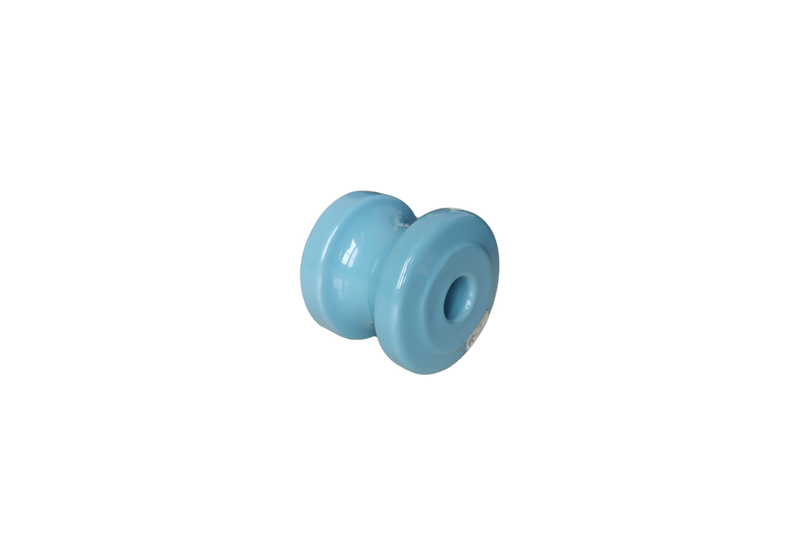 13.3KN ANSI C-110 Porcelain Spool Insulators สำหรับส่ง