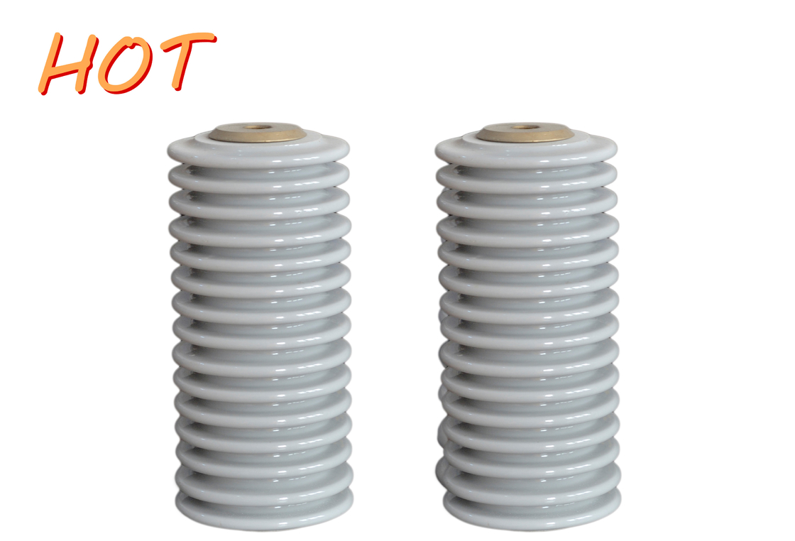 ANSI 13.3kN 14.4kV พอร์ซเลนฉนวนไฟฟ้าแรงสูง Standoff Insulators