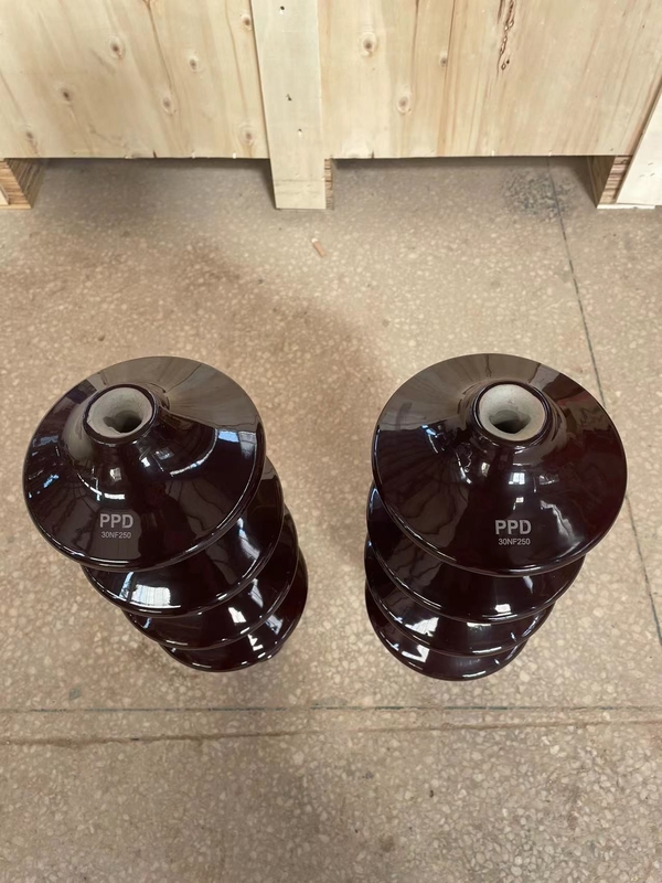 IEC Standard Porcelain Transformer Bushing สีน้ำตาล