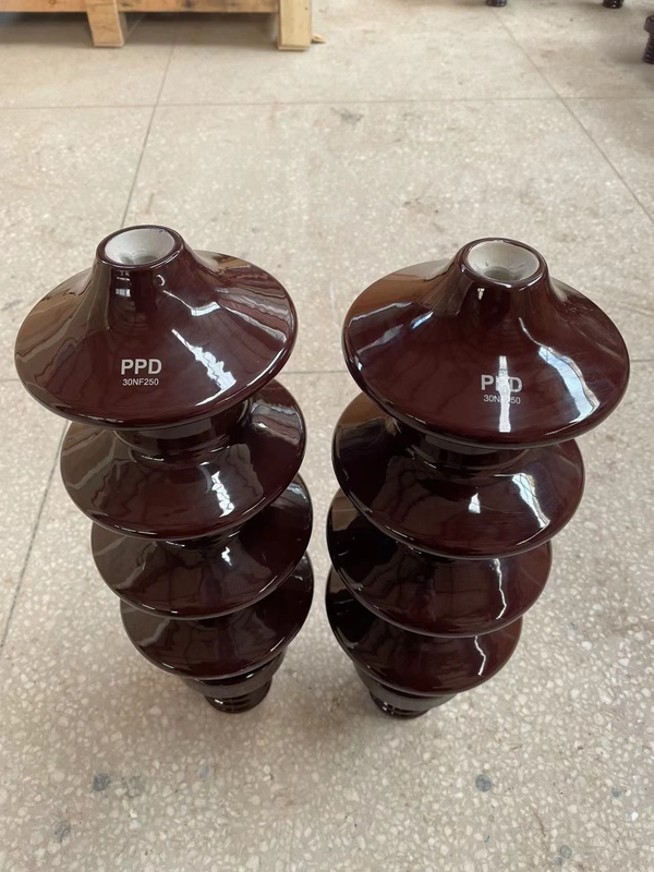 20NF250 ฉนวนไฟฟ้าพอร์ซเลนพร้อมพื้นผิวเคลือบสีน้ำตาลสดใส