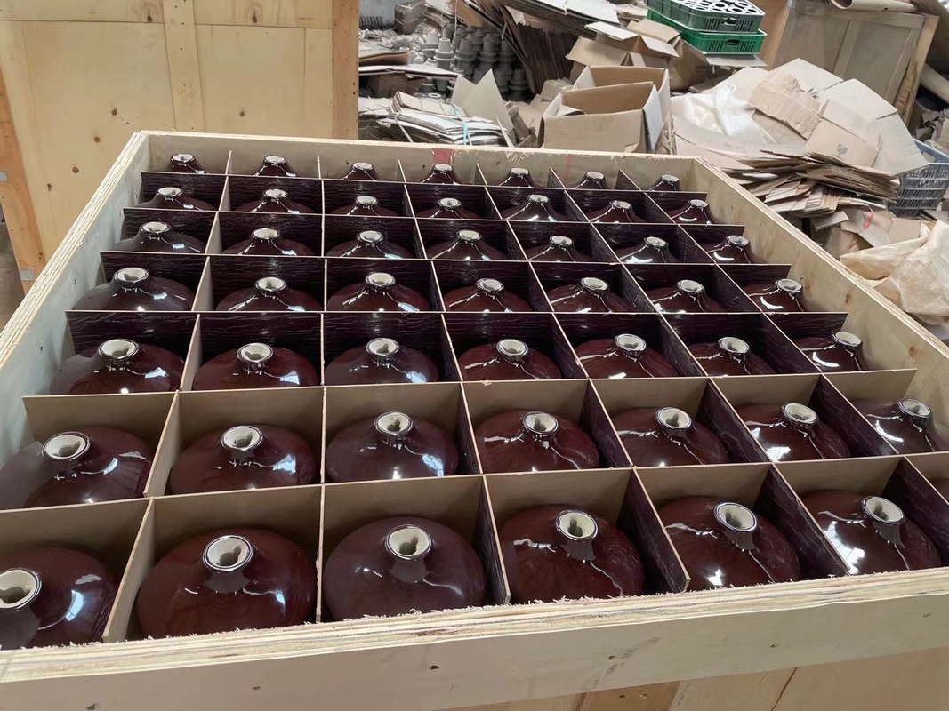 OEM DIN 30NF250 หม้อแปลงไฟฟ้า Porcelain Bushing Bright Brown Glazed