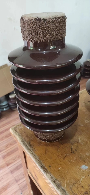 ANSI Brown Glaze Station โพสต์ฉนวน Porcelain TR-208 8.9kN