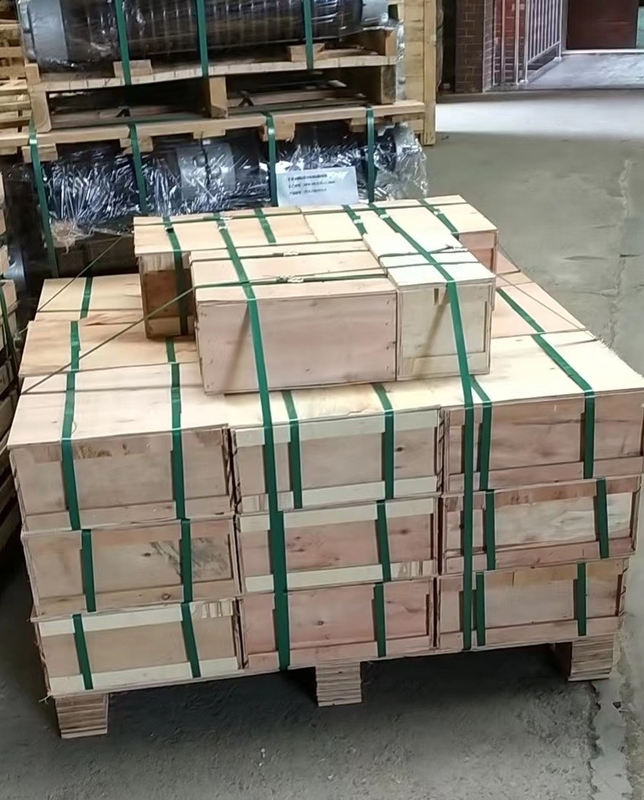 สถานีเคลือบสีเทาโพสต์ฉนวนไฟฟ้าพอร์ซเลน 8.9kN ANSI TR-208 OEM
